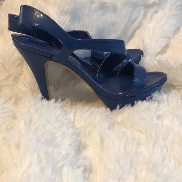 Heels - Picture 2 of 3